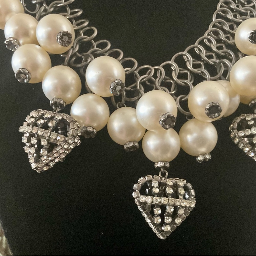 LK VINTAGE CLUSTER HEART & PEARL NECKLACE - 16” LONG - Picture 5 of 7